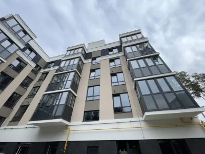 Продам Велику 1-х кімнатну квартиру з Газом| Центральний Пар