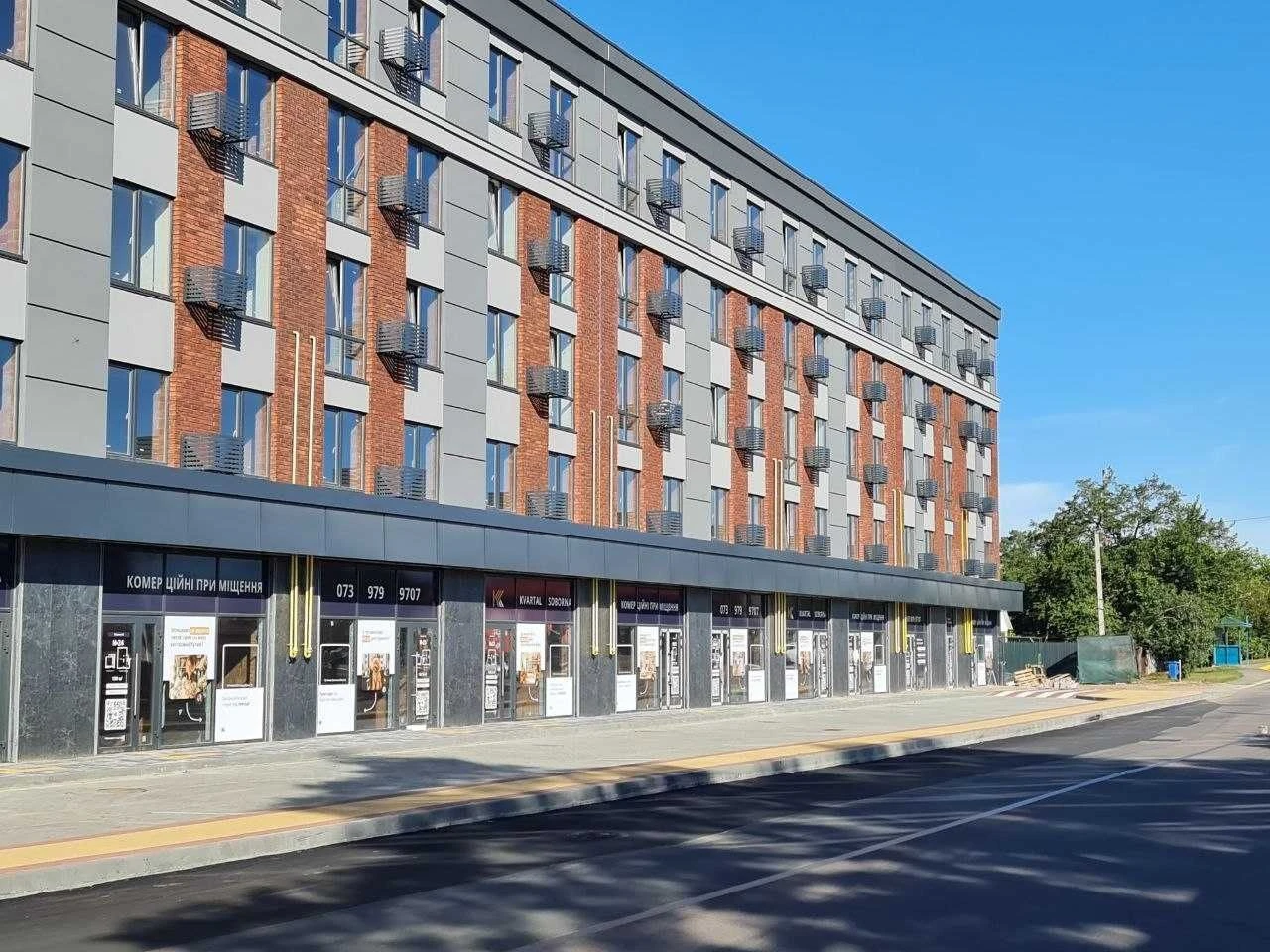 Two-bedroom apartment on the 4th floor with gas heating, street.