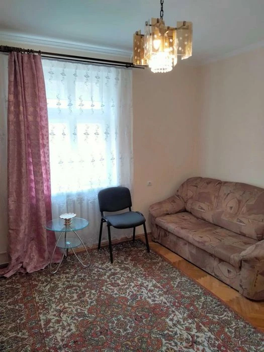 Продаж 5 кімн.квартира 124.60 м² 1/1ц вул.Пріцака 140000$