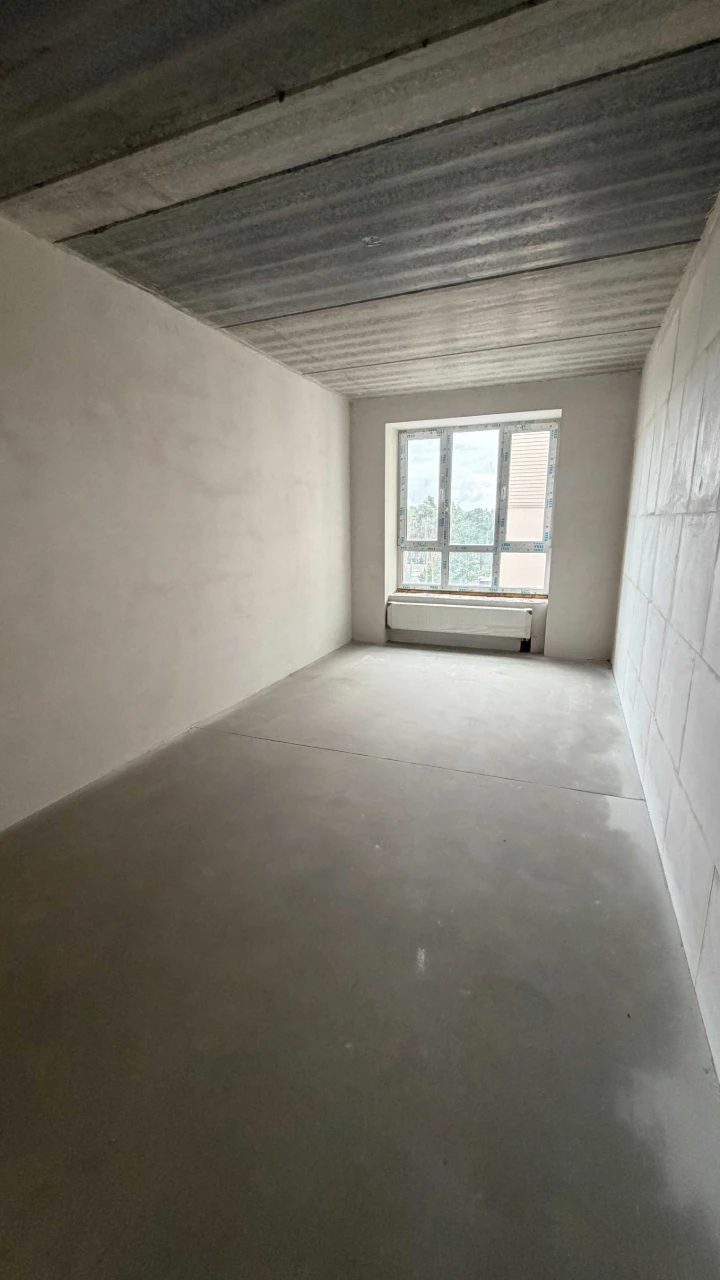 Spacious 3-bedroom apartment 83m2, double-sided in business class residential complex Central