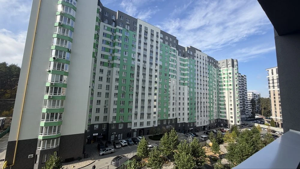Продаж 2-кімнатна квартири в ЖК Сіті Парк, поблизу парку