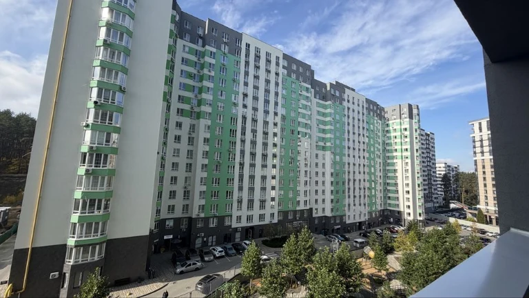 Продаж 2-кімнатна квартири в ЖК Сіті Парк, поблизу парку