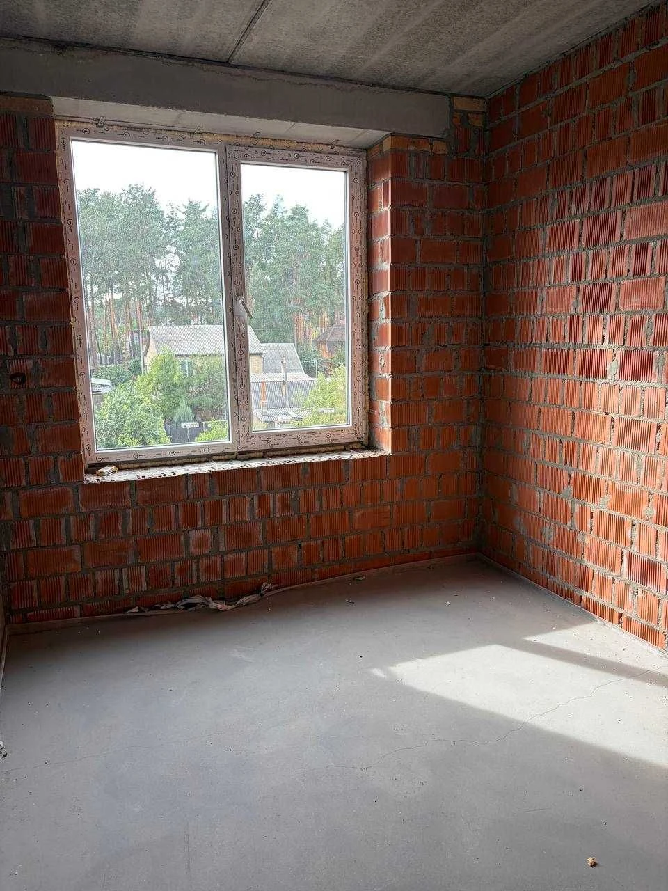 For Sale: 1-bedroom apartment in the center of Irpin, Kvartal Soborna residential complex.