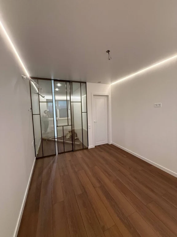 For Sale 1-bedroom apartment with designer renovation in residential complex "Tsé"