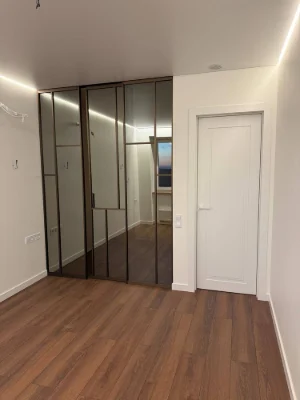 For Sale 1-bedroom apartment with designer renovation in residential complex "Tsé"