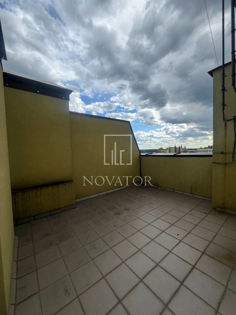 Irpin. ЖК Versailles. Un renovated. Two-room. Terrace. State property