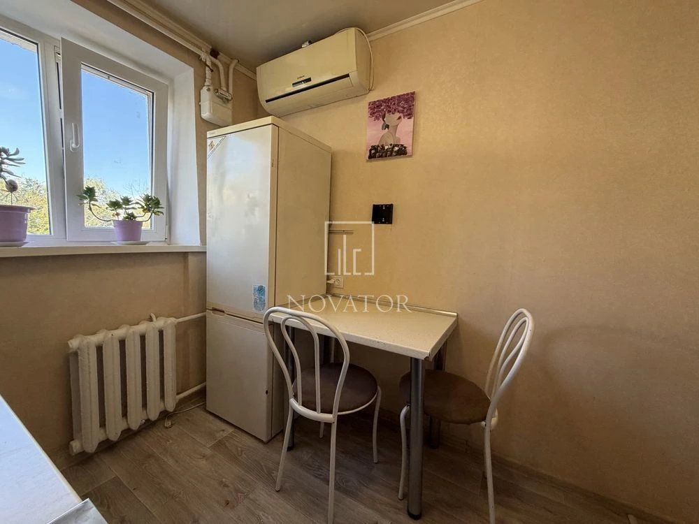 Продается 1-комнатная квартира с ремонтом, газом и гардеробной