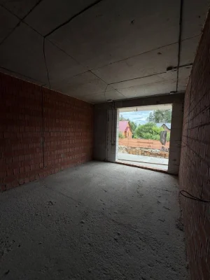 One-Bedroom Apartment for Sale! No Renovation!