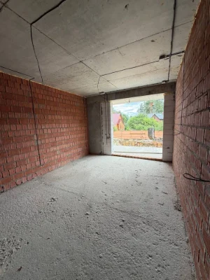 One-Bedroom Apartment for Sale! No Renovation!