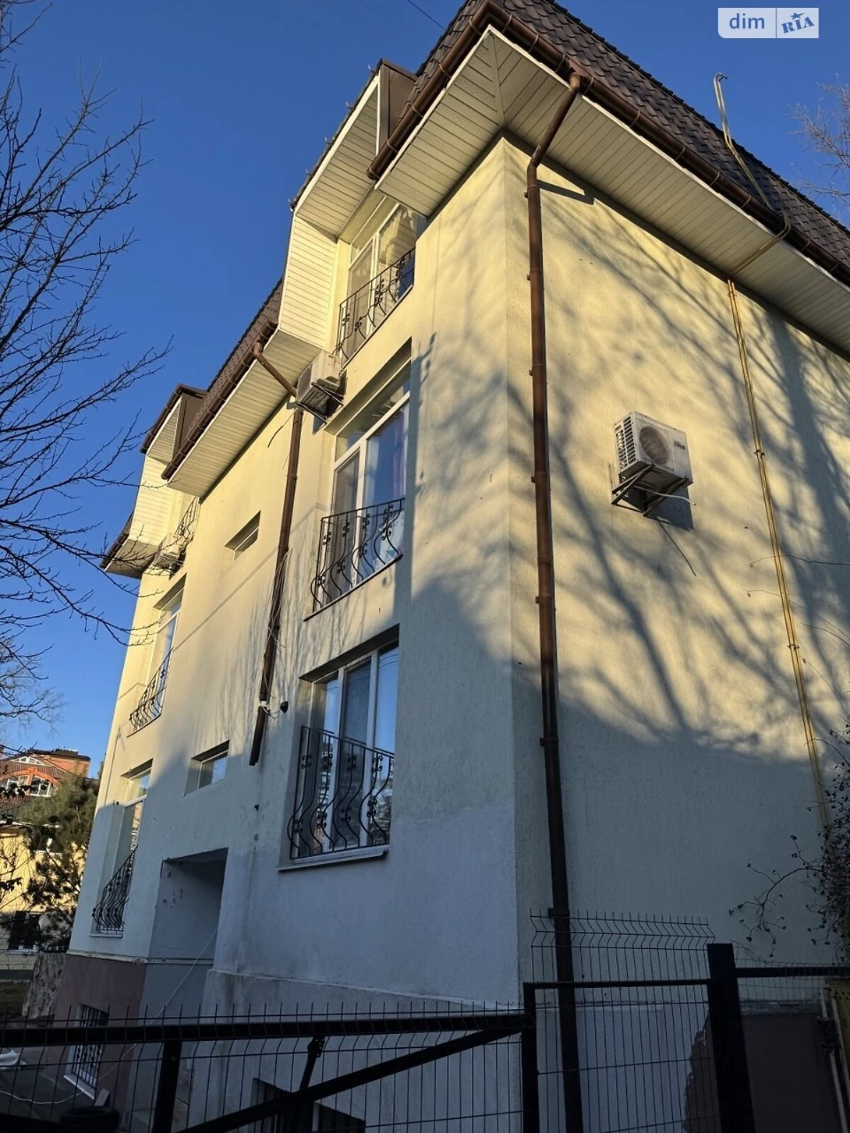 Apartment for Sale, Romaniyka