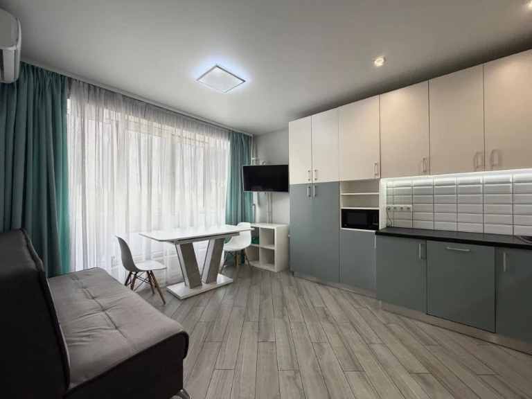 Irpin, Sale of a Euro 3-bedroom apartment in the "ESENIN" residential complex, with renovation 64 sq m