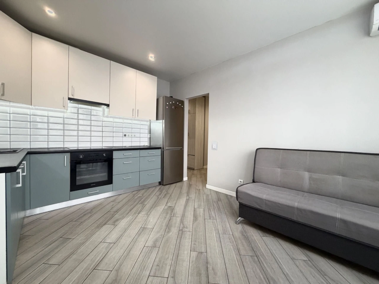 Irpin, Sale of a Euro 3-bedroom apartment in the "ESENIN" residential complex, with renovation 64 sq m