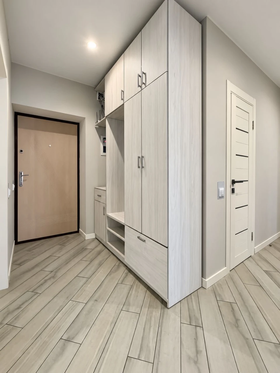 Irpin, Sale of a Euro 3-bedroom apartment in the "ESENIN" residential complex, with renovation 64 sq m