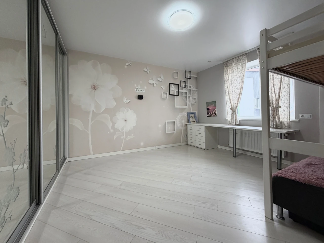 Irpin, Sale of a Euro 3-bedroom apartment in the "ESENIN" residential complex, with renovation 64 sq m