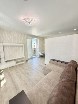 No commission! Modern renovated apartment in the "Molodist" residential complex!