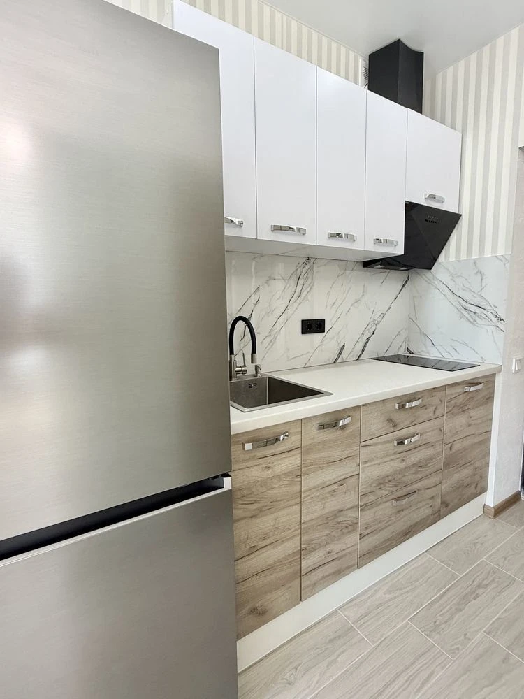 No commission! Modern renovated apartment in the "Molodist" residential complex!