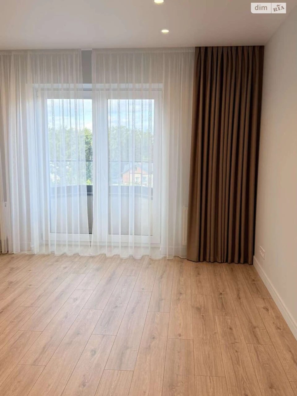 Apartment for Sale, Romaniwka