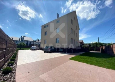 Продаж 3-кімнатній квартири (110 м2) з ремонтом та власною терасою