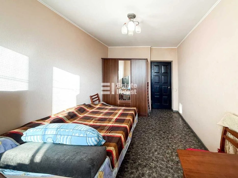 I will sell a 3-room apartment in a new building on Dmytrivska Street, 5.