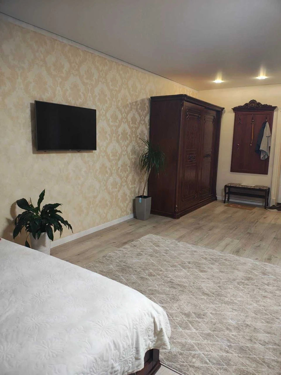 Sale of a spacious apartment with renovation and furniture in ЖК Ірпінсь