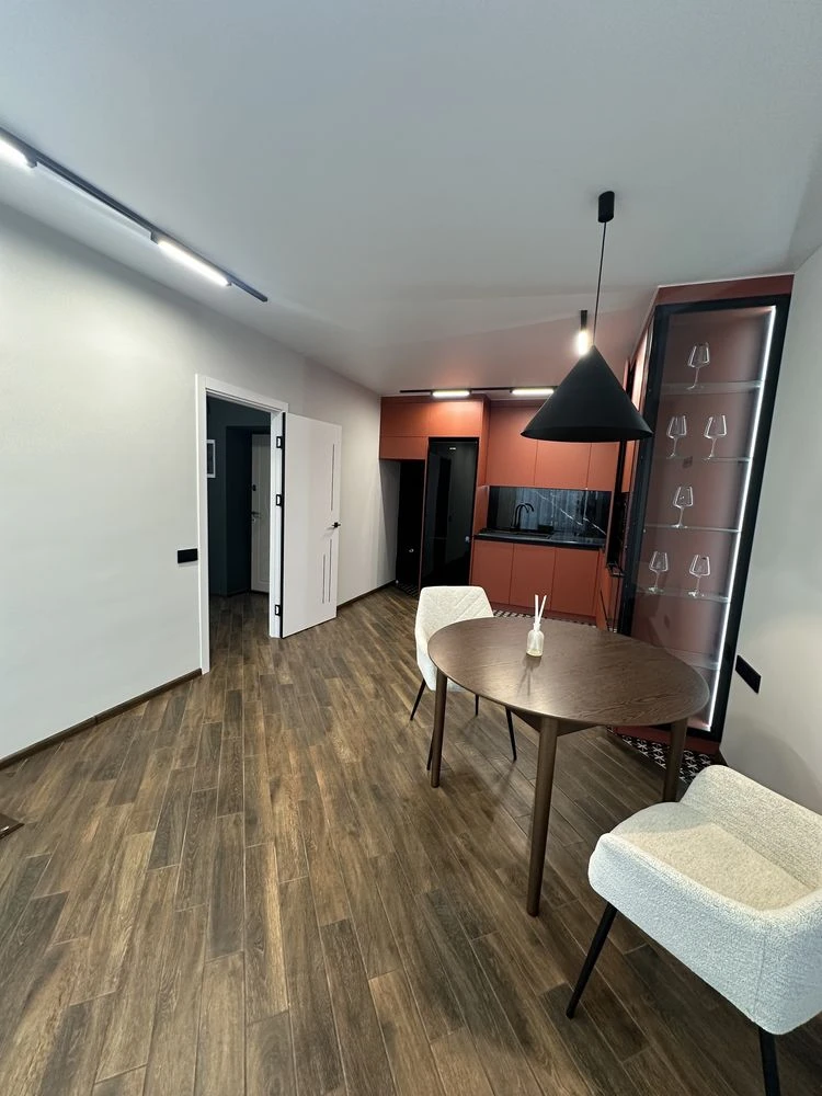 One-bedroom apartment with a kitchen of 21 square meters and individual gas heating