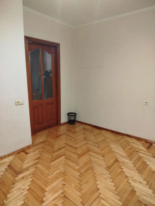 Продається квартира.Торг!!
