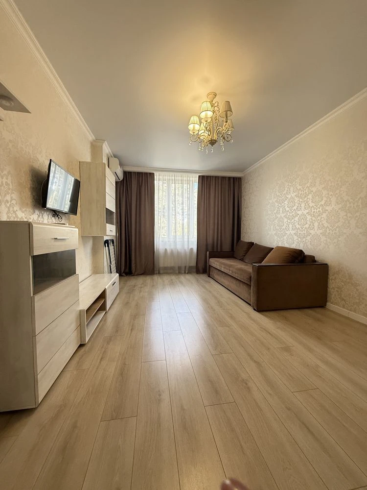 Терміновий продаж 2-кімнатної квартири біля Центрального парку