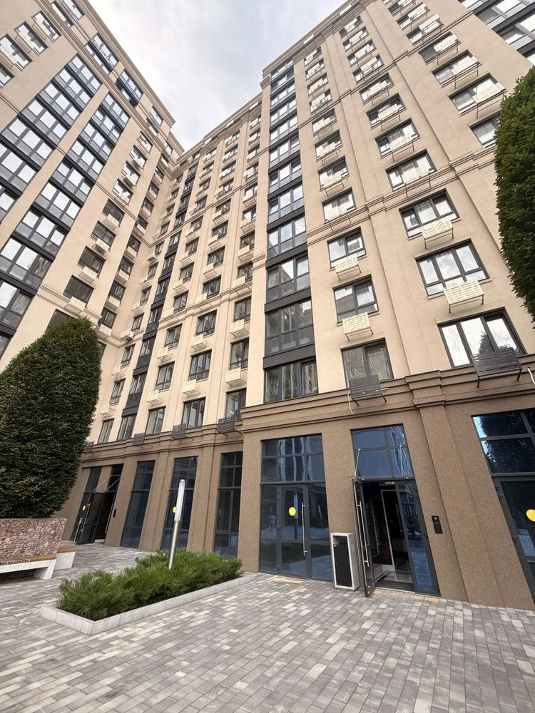 Apartment for sale. Central Premium residential complex. 60.6 sq m.