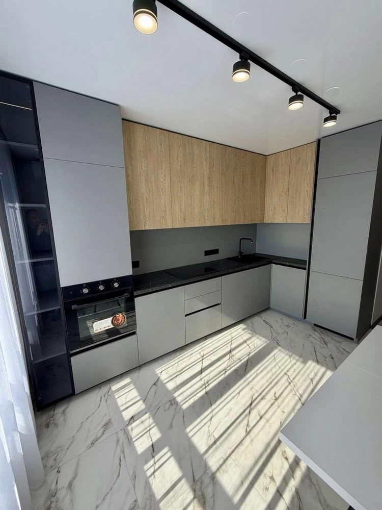 For Sale: Central 2-bedroom apartment. Newly renovated, never lived in.