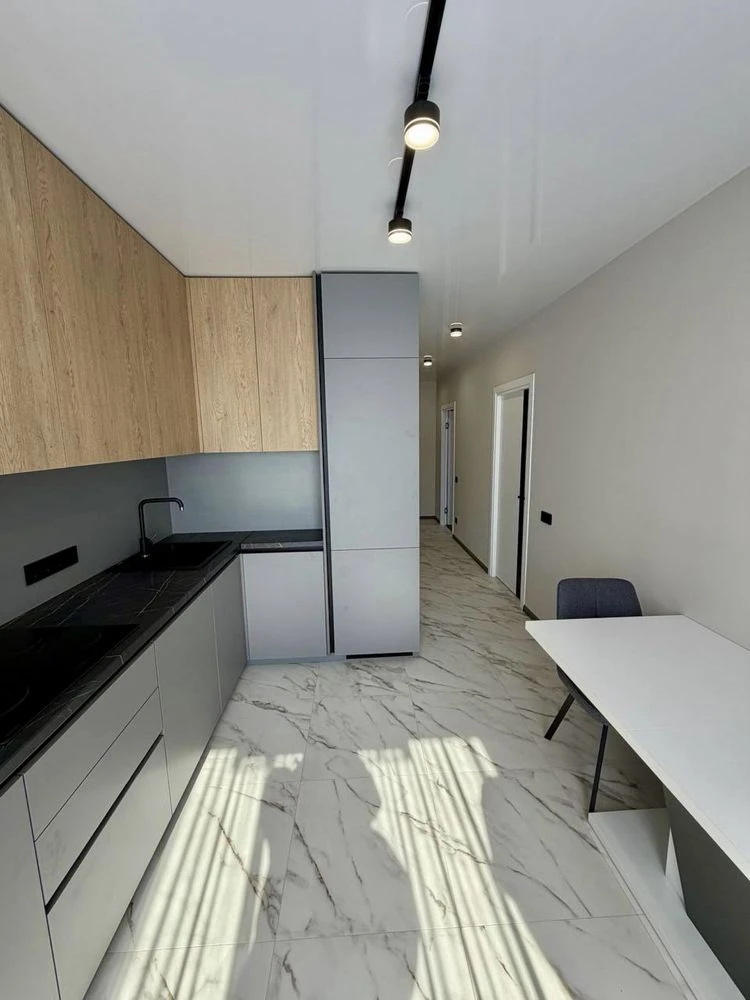 For Sale: Central 2-bedroom apartment. Newly renovated, never lived in.