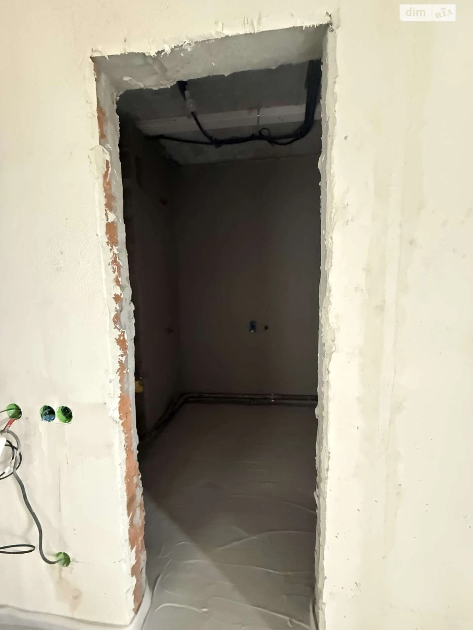 Apartment for Sale in Romanivka
