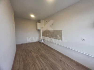 Sale of a one-bedroom apartment with new renovation. No commission.