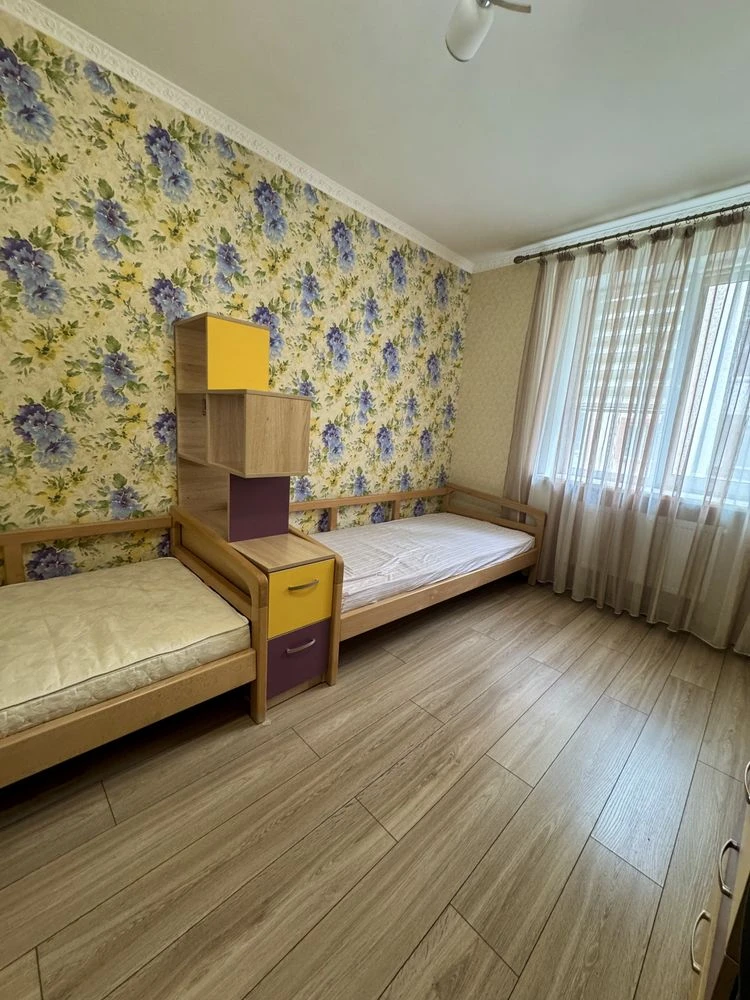Продаж квартири з ремонтом 2 кімнати