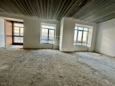 Spacious penthouse with a large panoramic terrace.