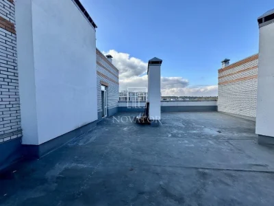 Spacious penthouse with a large panoramic terrace.