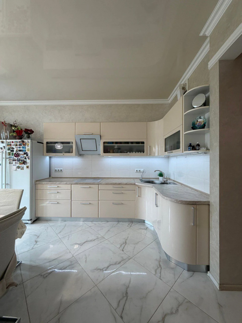 For Sale: Large 2-bedroom apartment, 90 m2, with high-quality renovation! Irpin, in
