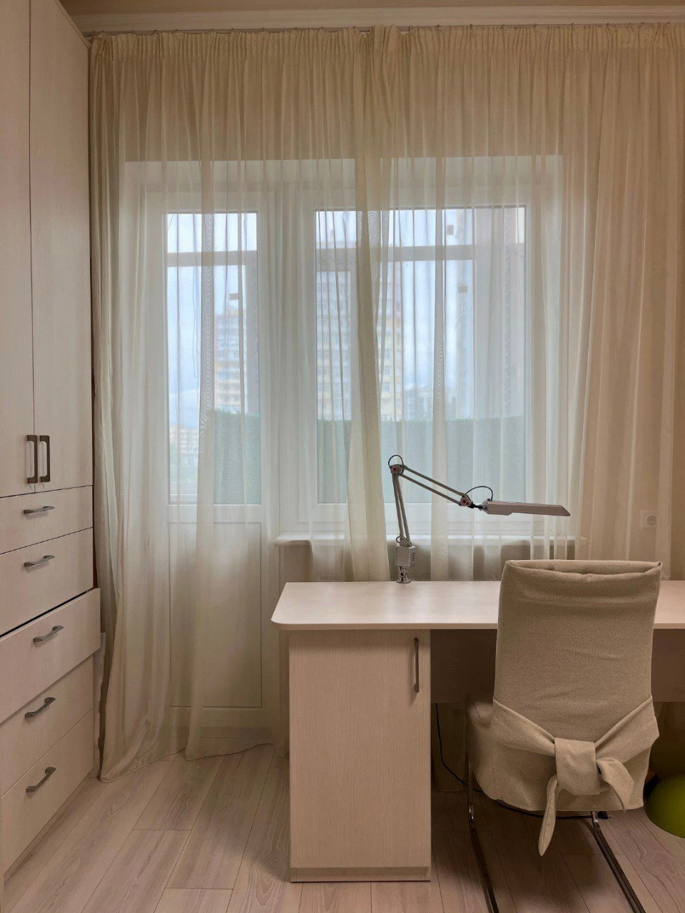 For Sale: Large 2-bedroom apartment, 90 m2, with high-quality renovation! Irpin, in