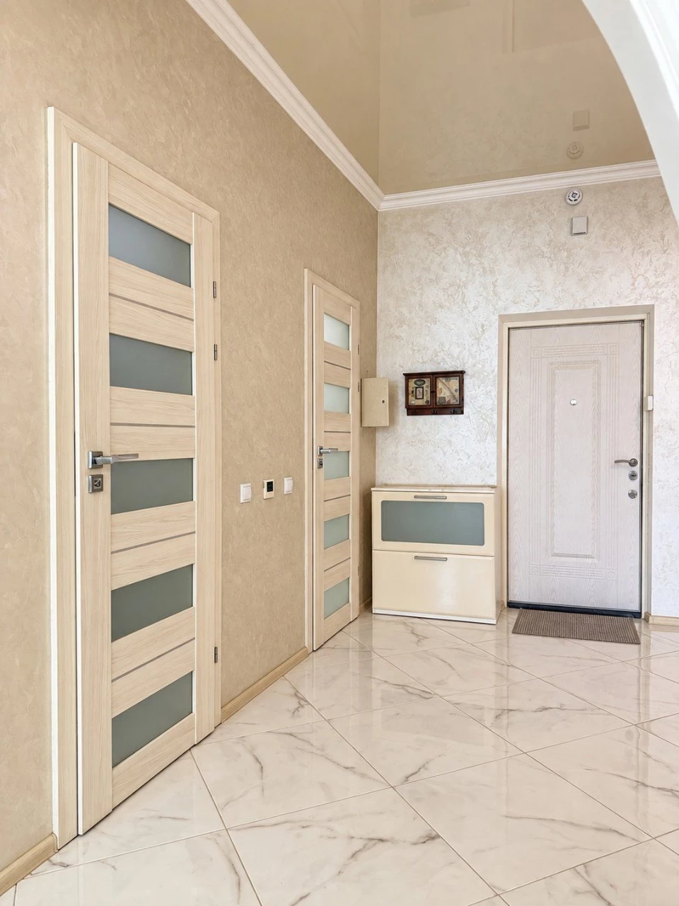 For Sale: Large 2-bedroom apartment, 90 m2, with high-quality renovation! Irpin, in