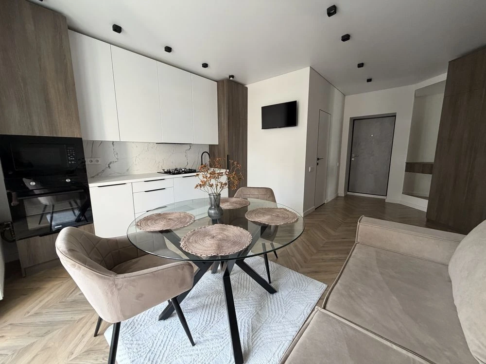 COMPREHENSIVELY EQUIPPED 1-bedroom apartment in Synercity Residence