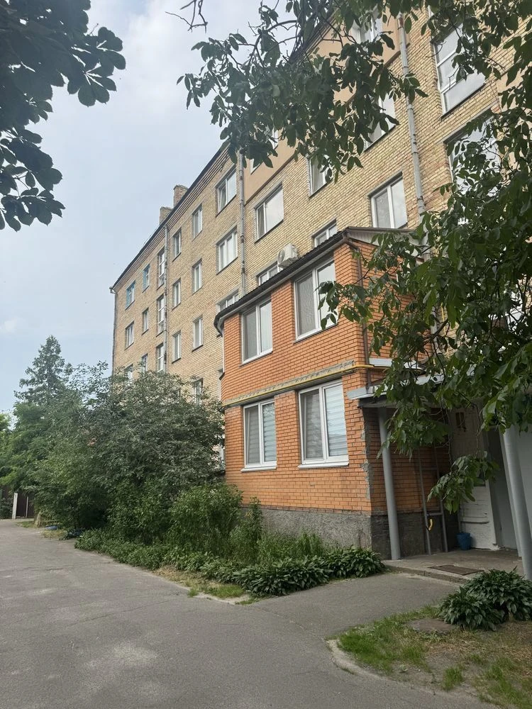 Urgent! 2-room apartment! Irpin, Lychaka Street! Gas! No commission
