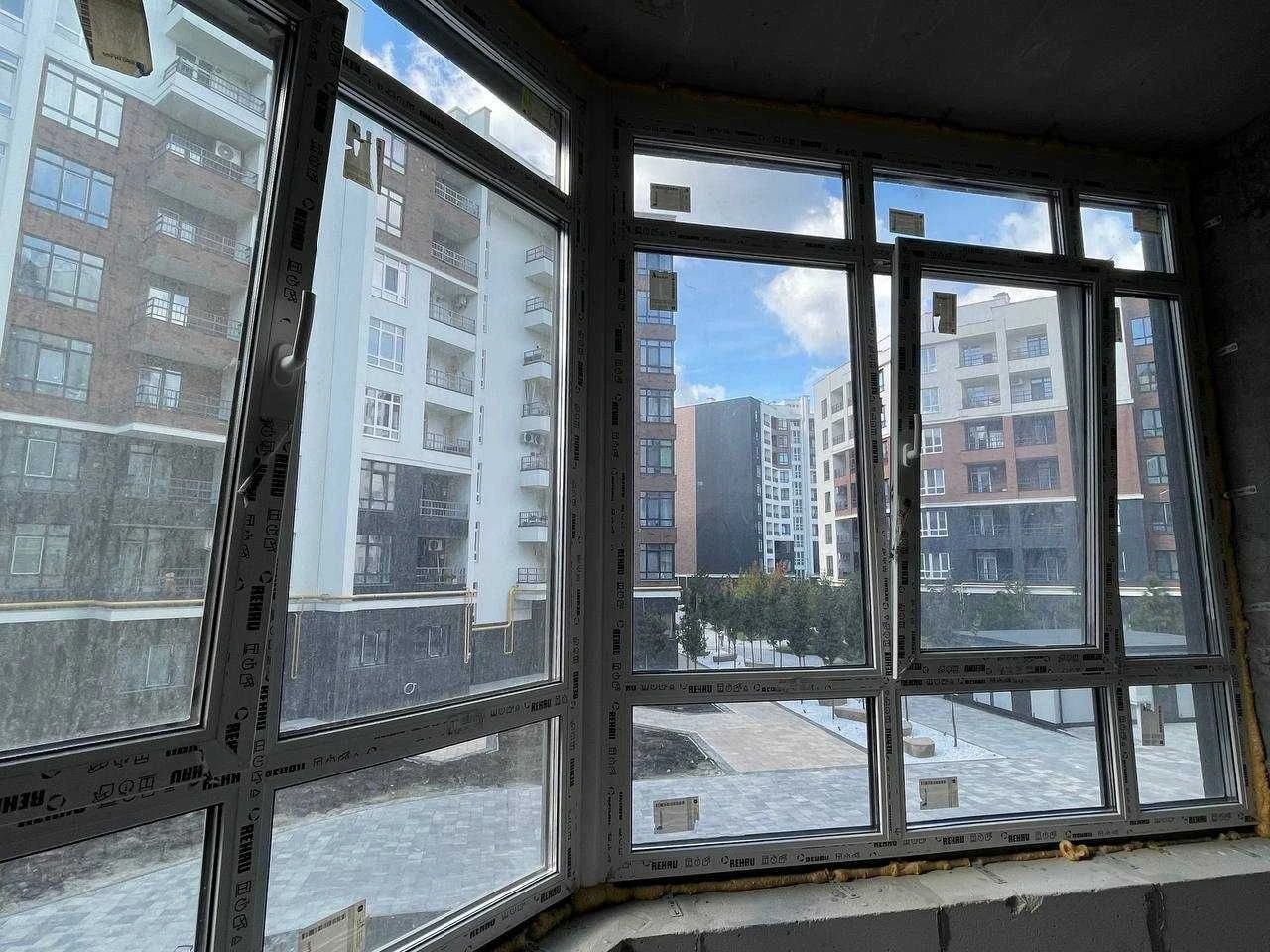 Продаж 1к квартири 37,3 м без оздоблення в ЖК Синергія Сіті