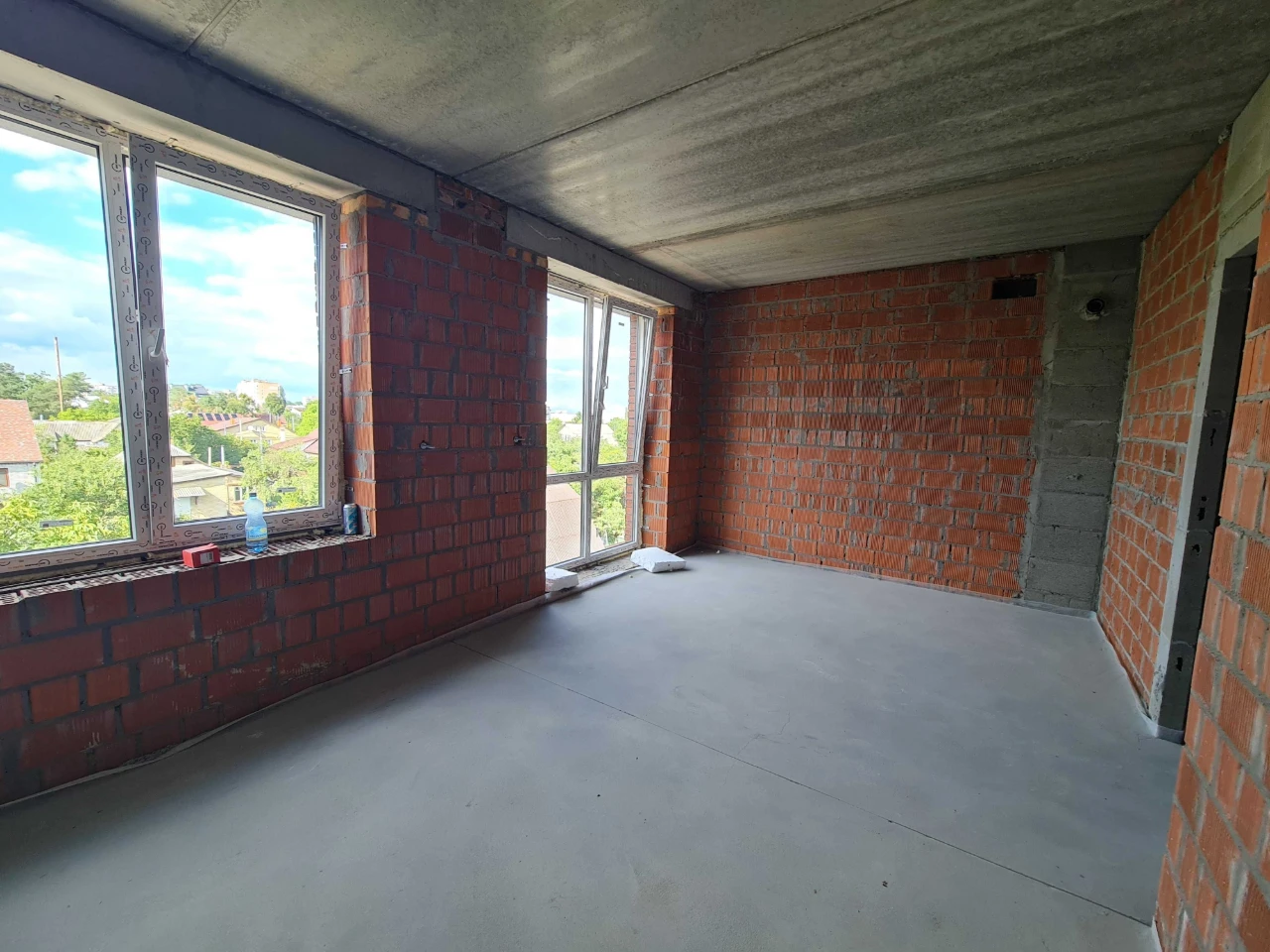 One-bedroom apartment with kitchen-living room, 2nd floor, St. Sob