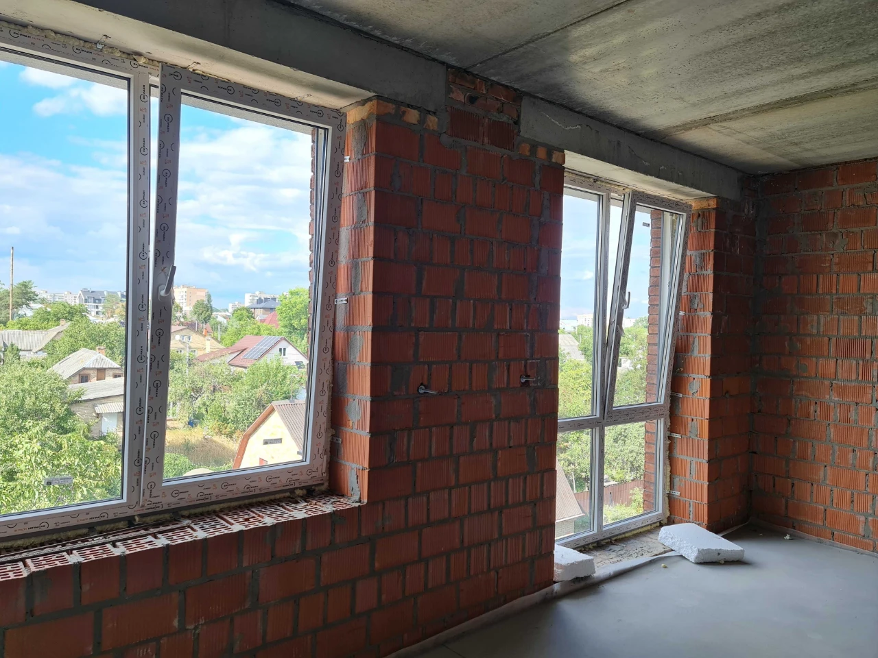 One-bedroom apartment with kitchen-living room, 2nd floor, St. Sob