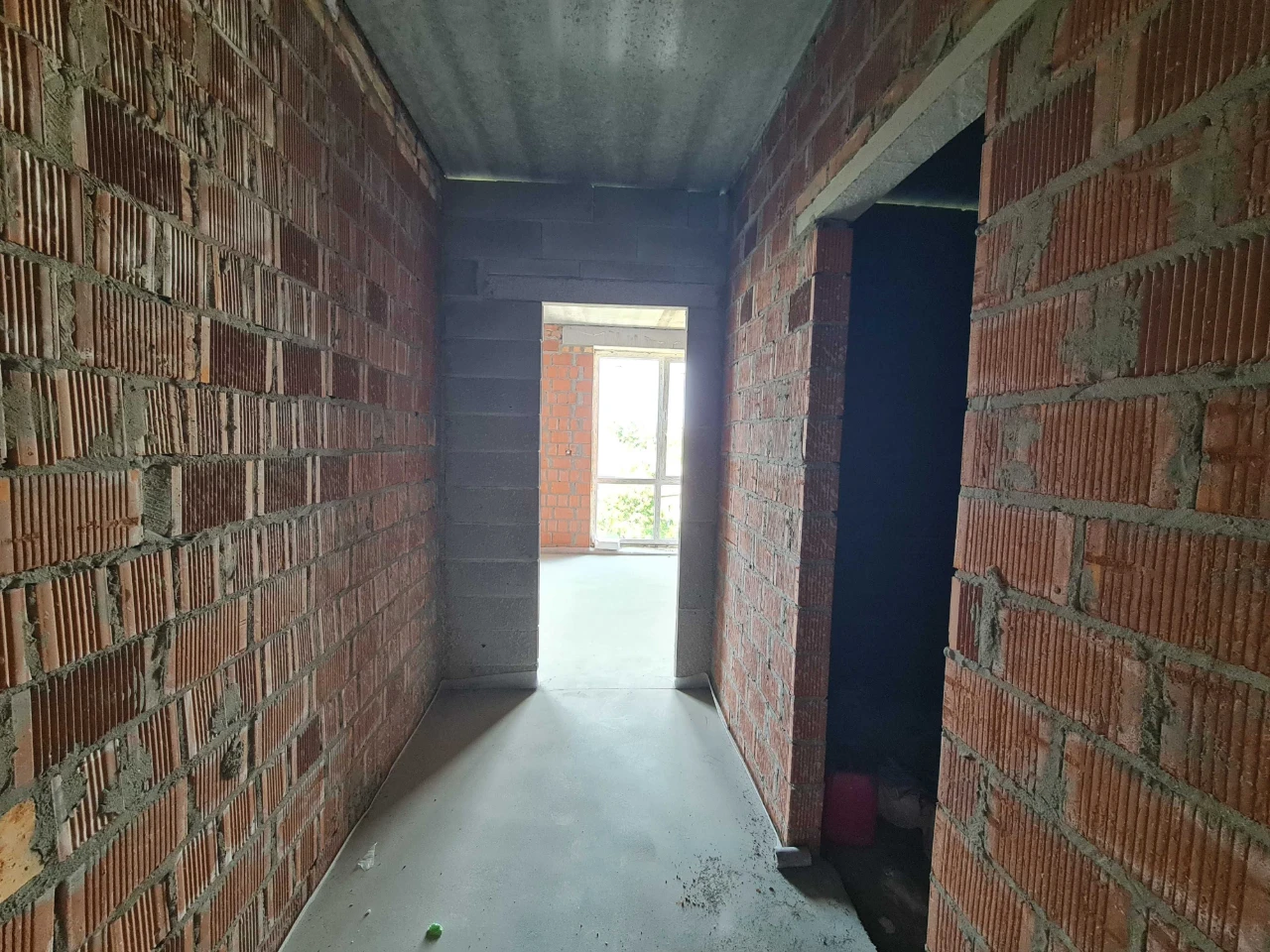 One-bedroom apartment with kitchen-living room, 2nd floor, St. Sob
