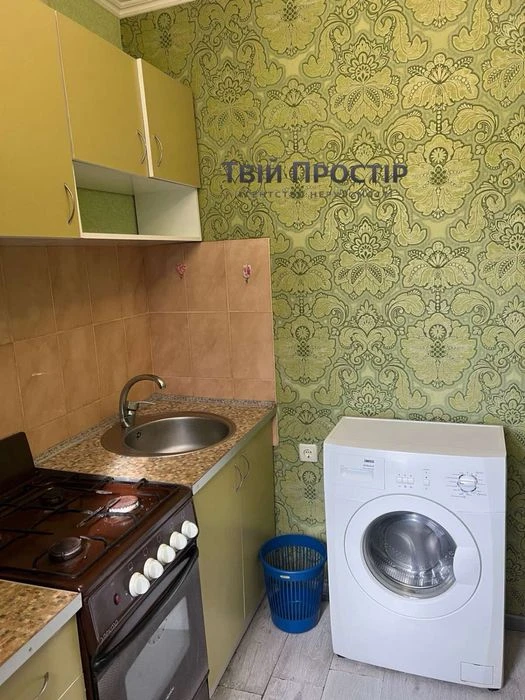 Продажа 1-комнатной квартиры в районе пр. Металлургов с евроре.
