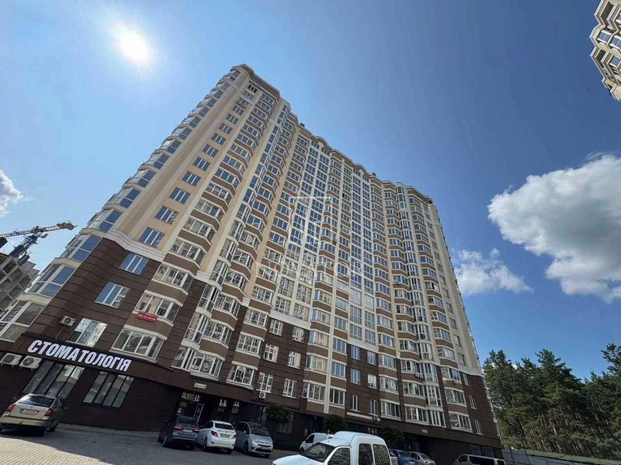 Продається гарна Євро-2 43м2. Неподалік Центральний парк.Єос
