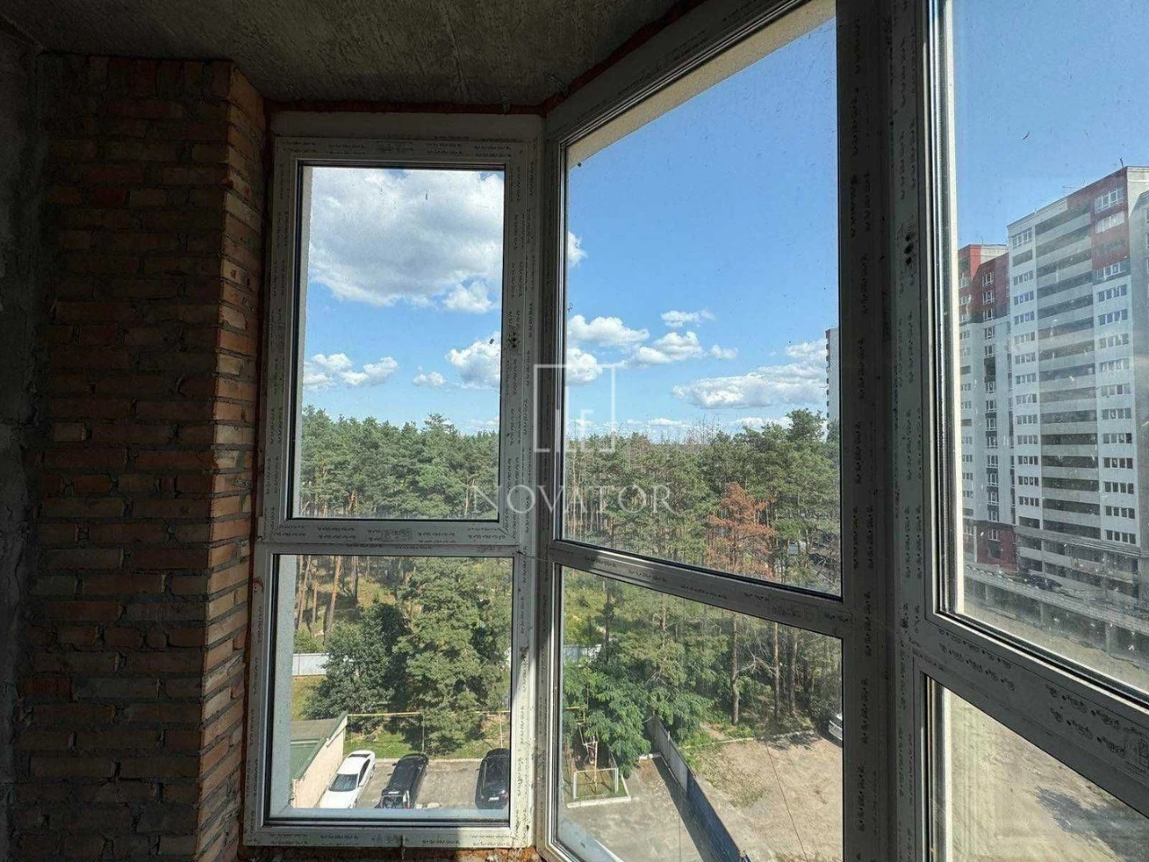 Продається гарна Євро-2 43м2. Неподалік Центральний парк.Єос