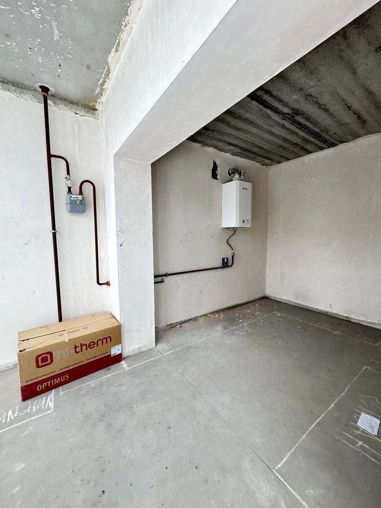 Cheapest 1-room apartment + storage room as a gift. Gas heating.