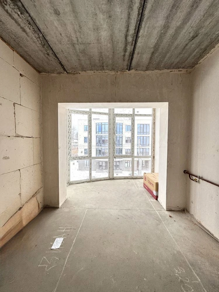 Cheapest 1-room apartment + storage room as a gift. Gas heating.