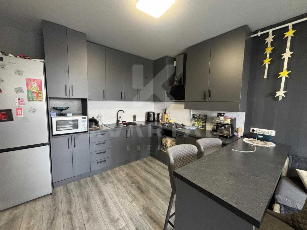 Продажа просторной 3-комнатной квартиры (87 м2) в удобном месте